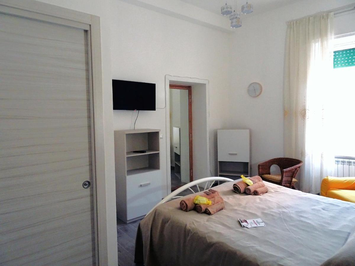 Bed & Breakfast A Capua Adiacente Al Duomo - Il Vicolo Exterior photo